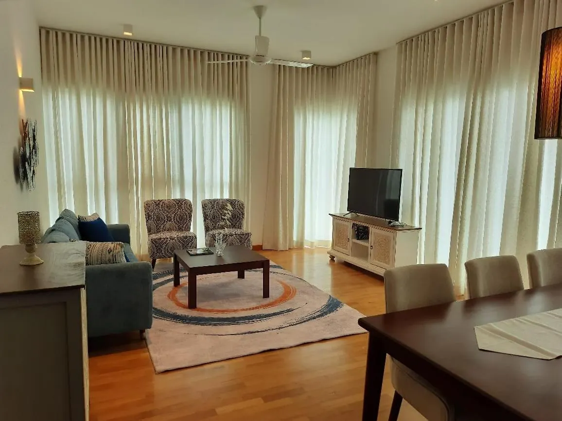 Cozy, City Luxury! Colombo Sri Lanka